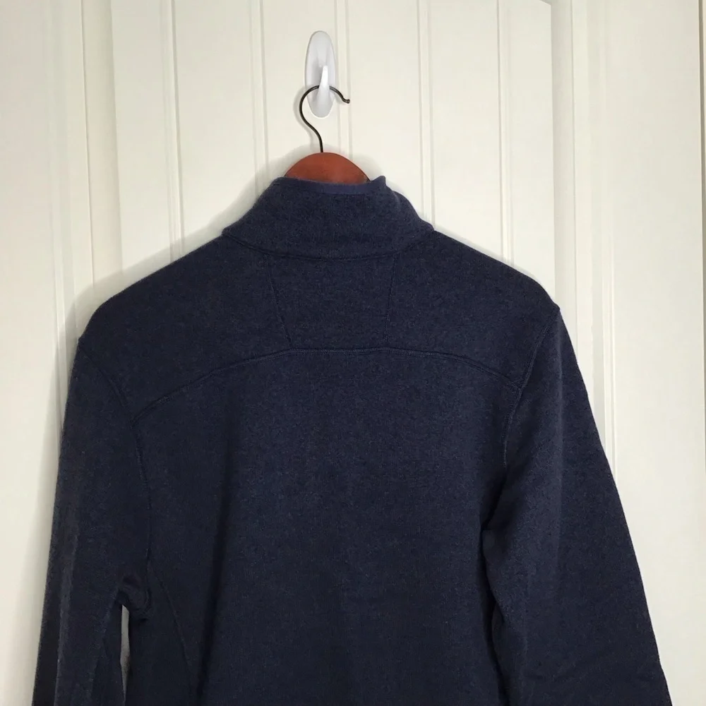 The North Face Gordon Lions 1/4 Zip Fleece Pullover in Navy Size Small.